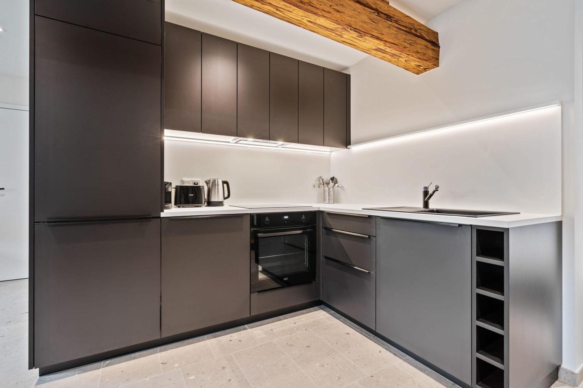 Appartement Elegant Clausen With King Bed & Wifi