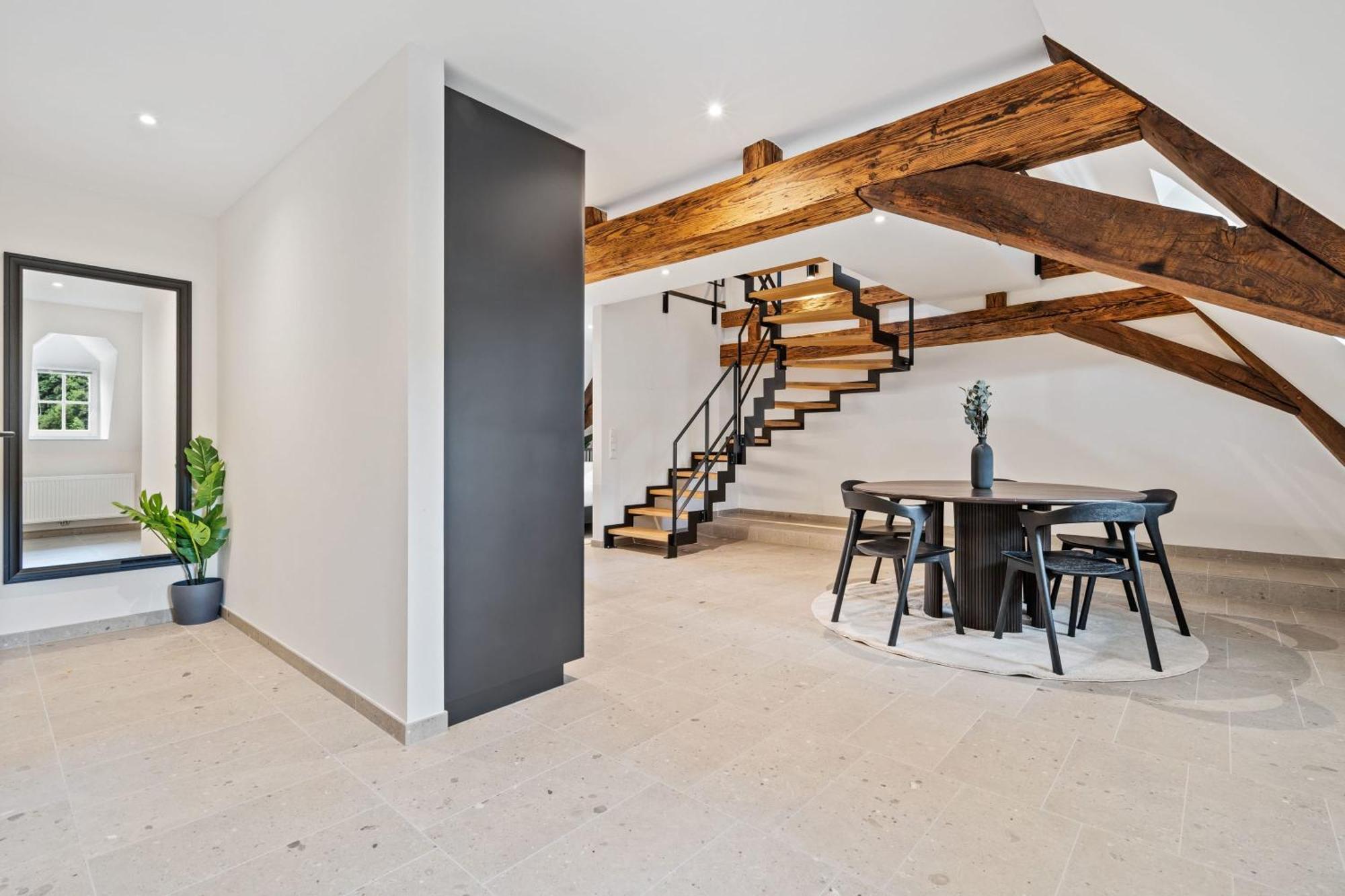 Appartement Elegant Clausen With King Bed & Wifi *